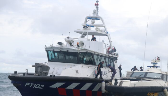 Patroli Bareng Polisi Singapura, Ditpolairud Polda Kepri Fokus Cegah TPPO hingga Penyelundupan