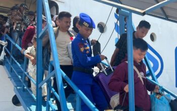 Pelabuhan Batam Bintang 99 Batu Ampar Dijaga Ketat, Ribuan Penumpang KM Kelud Diperiksa