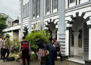 Sambut HUT Bhayangkara ke-80, Polisi dan Warga Gotong Royong Bersihkan Tiga Rumah Ibadah di Batam