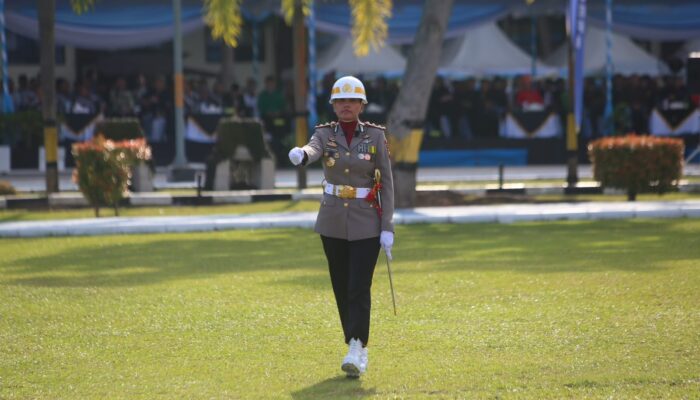 AKBP Djuariah Jadi Perwira Ucapara, Polwan Pertama Pimpin Hari Bhayangkara di Polda Kepri