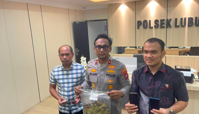 Polsek Lubuk Baja Ungkap Kasus Etomidate, 2 Pria Diamankan dengan 74 Cartridge Vape