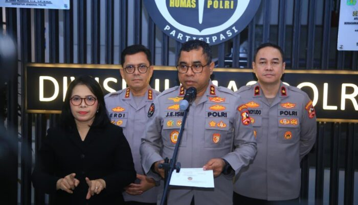 Kapolri Pimpin Korprapot, 50 Pati dan 4 PNS Polri Naik Pangkat